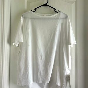 Lululemon Women’s Back In action NWT size 8 white t shirt